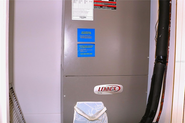 1569 Thetford Cir, Orlando, FL 32824 - detailed view of heating unit