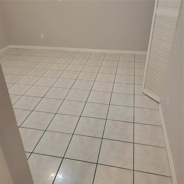 566/568 Imperial Pl, Kissimmee, FL 34758 - detailed view of baseboards