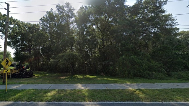 Listing photo 3 for 824 S Apopka Ave, Inverness FL 34452