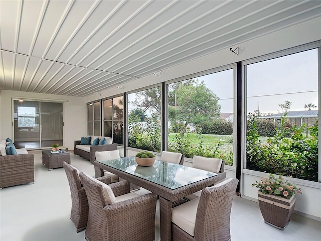 view of sunroom / solarium