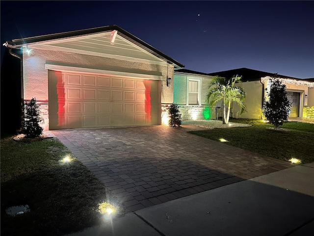 view of front facade featuring a garage