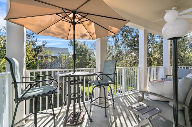 balcony with ceiling fan