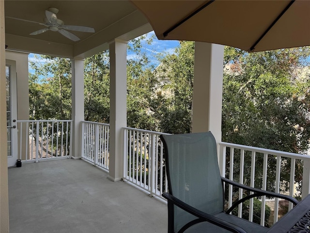 balcony featuring ceiling fan