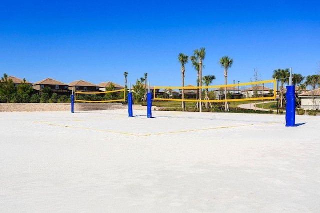 8932 Cabot Cliffs Dr, Davenport, FL 33896 - surrounding community with volleyball court