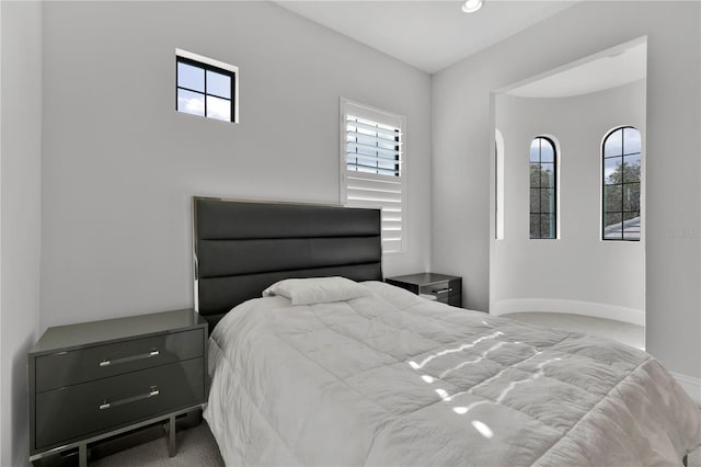 bedroom with carpet flooring