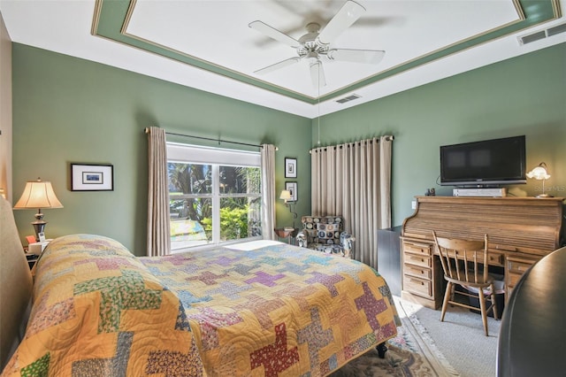 bedroom with ceiling fan