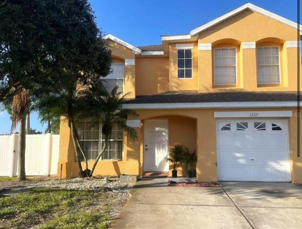 view of front facade with a garage