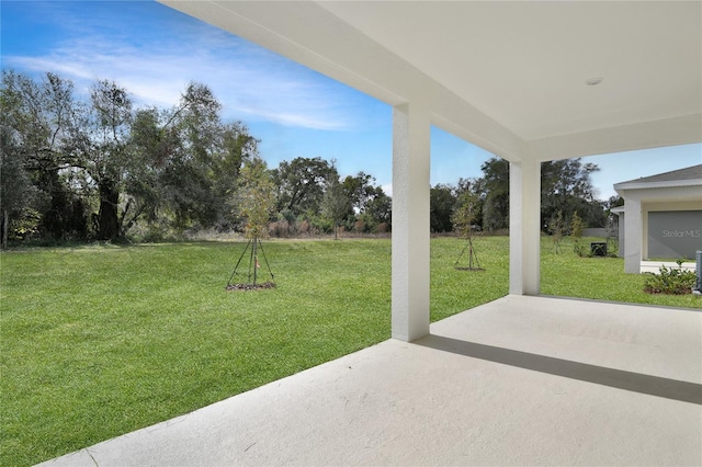 view of yard featuring a patio