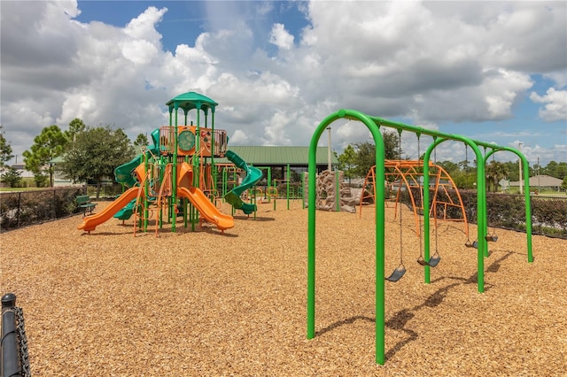 825 Desmoines Pl, Kissimmee, FL 34759 - view of communal playground