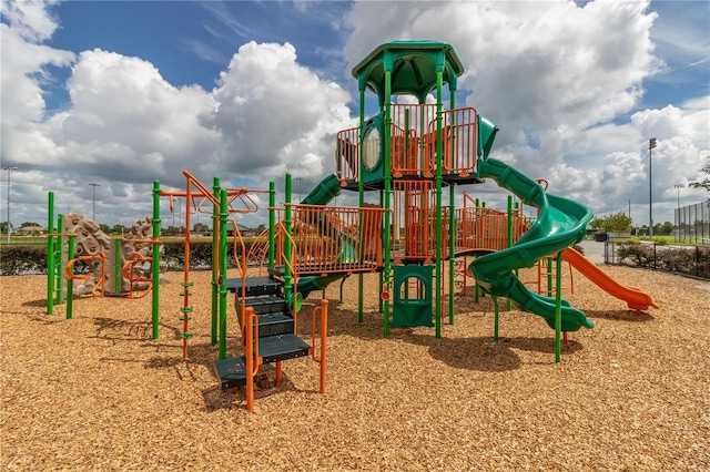 825 Desmoines Pl, Kissimmee, FL 34759 - view of community play area