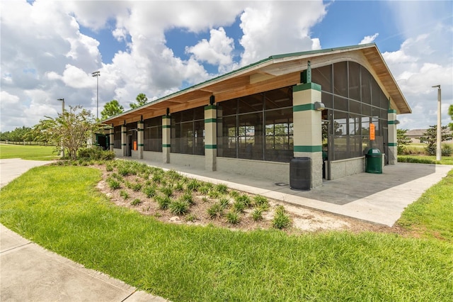 825 Desmoines Pl, Kissimmee, FL 34759 - view of community with a yard
