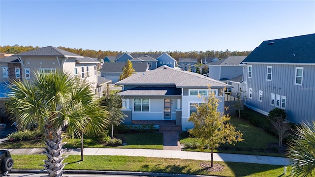 view of front of house featuring a front yard