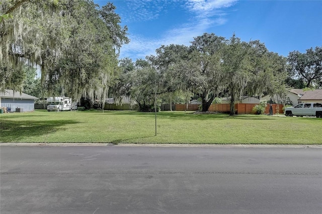 Listing photo 2 for Regal Oak Dr, Kissimmee FL 34744