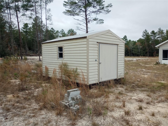 view of outbuilding