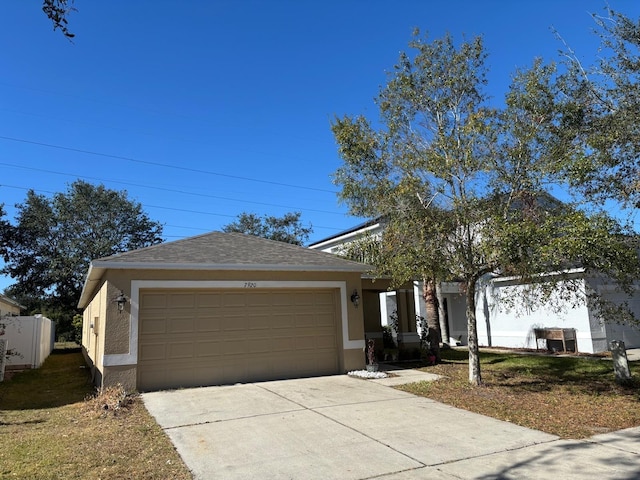 view of front facade featuring a garage