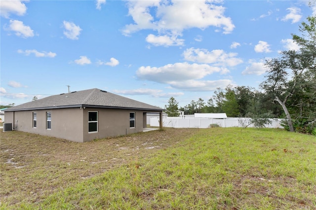 exterior space featuring a yard