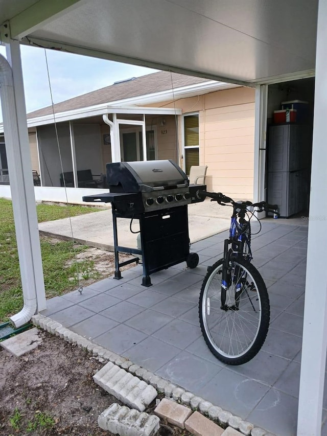 921 Club Cir, Lakeshore, FL 33854 - photo 29