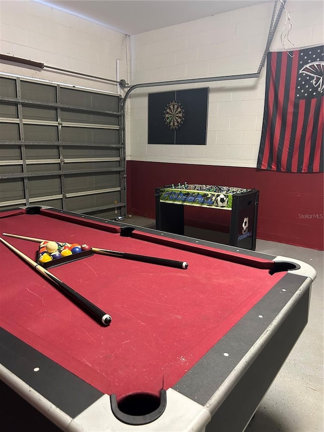 rec room with pool table