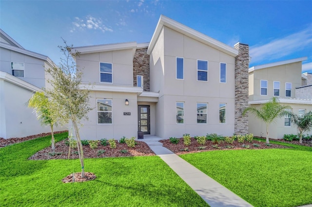 view of front of house featuring a front yard