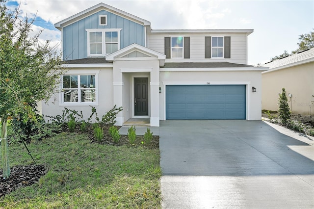 view of front facade with a garage