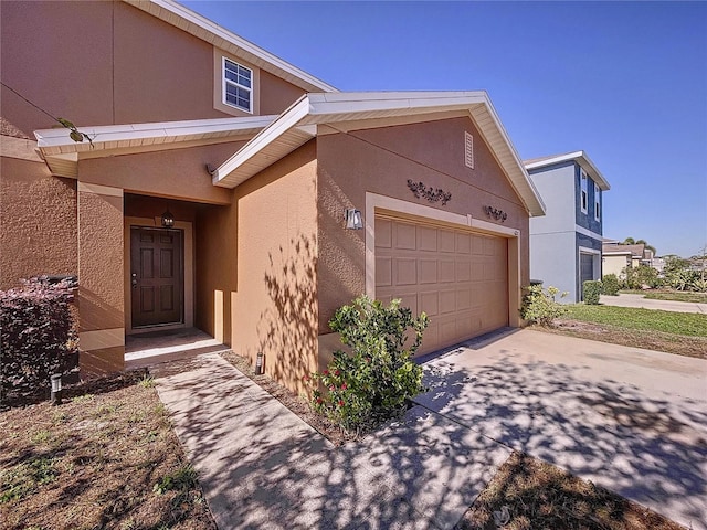 view of front facade with a garage