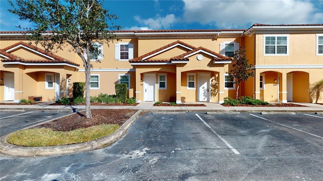 view of mediterranean / spanish-style home