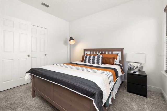 bedroom featuring carpet floors