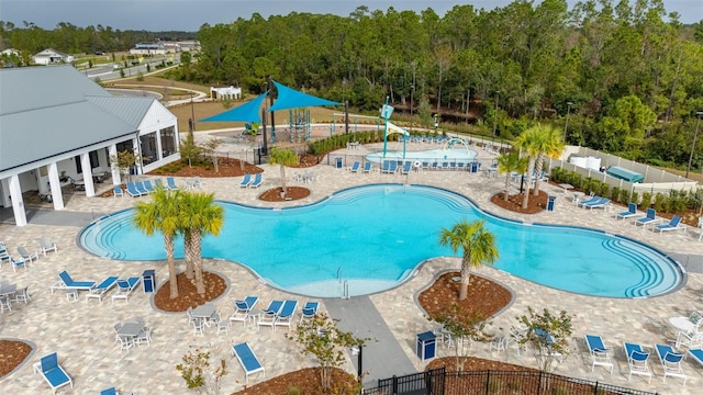 view of swimming pool