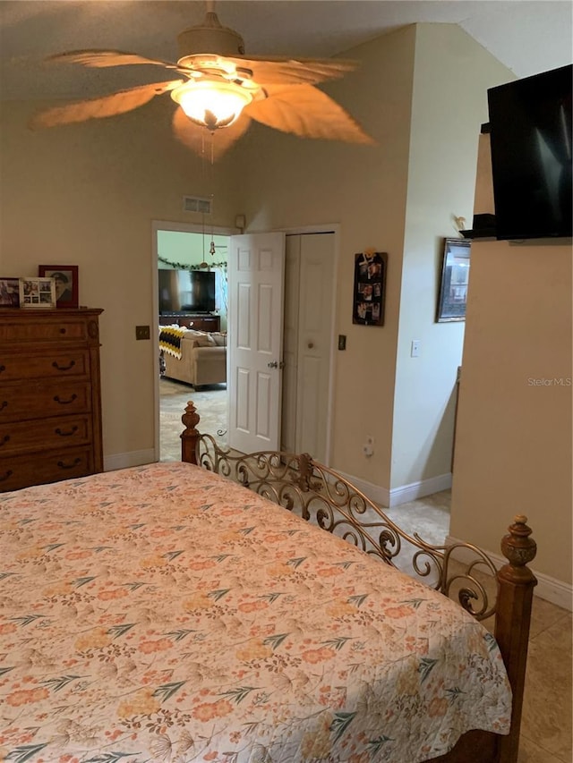 bedroom featuring a closet and ceiling fan