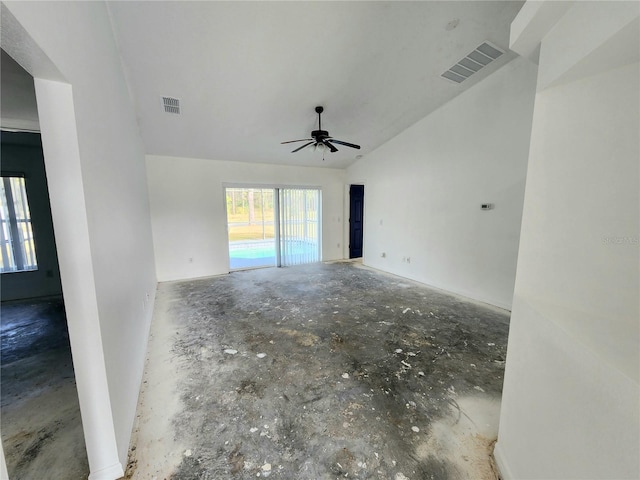 empty room featuring ceiling fan