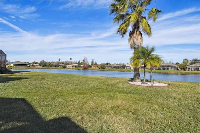 view of yard featuring a water view