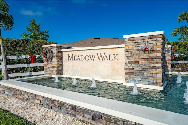 view of community / neighborhood sign