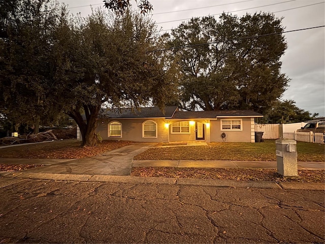 view of front of property