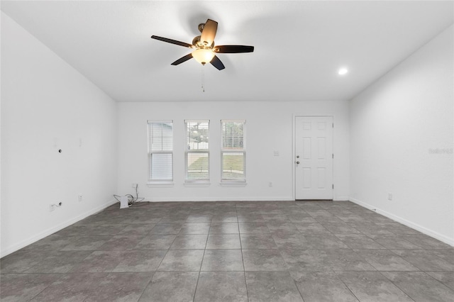 empty room with ceiling fan