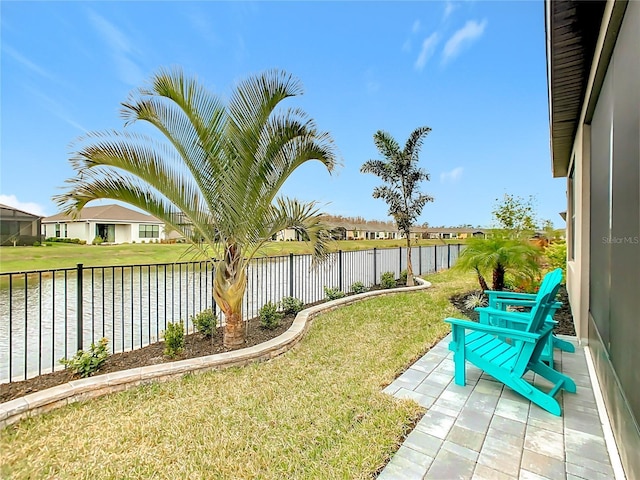 view of yard featuring a water view