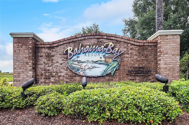 view of community / neighborhood sign