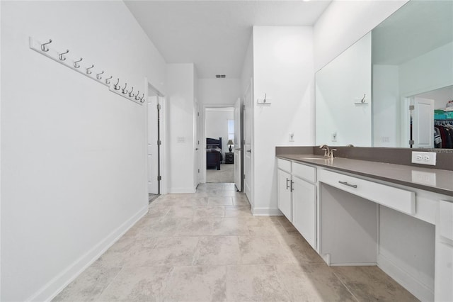 bathroom with vanity