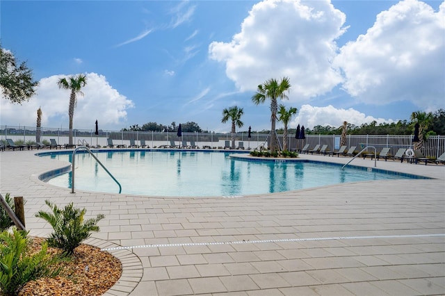 view of swimming pool