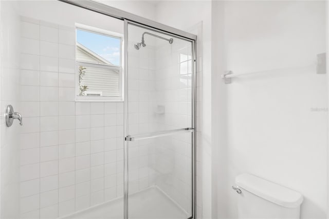 1311 E 10th St, Apopka, FL 32703 - full bath with tiled shower