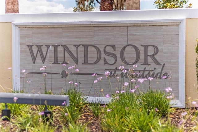 view of community / neighborhood sign