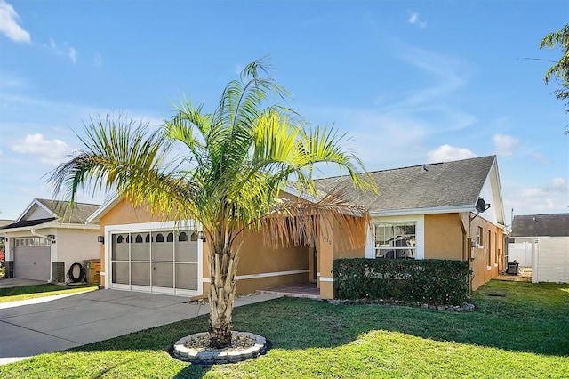 ranch-style home featuring a front lawn