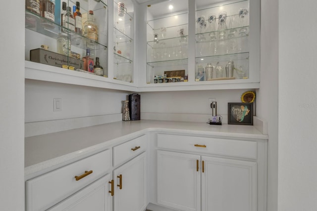 820 Windlass Ct, Kissimmee, FL 34746 - bar featuring a dry bar
