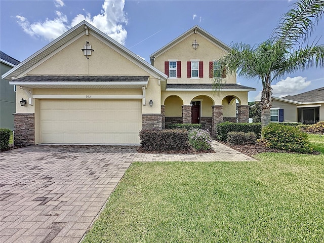 view of front of property with a front yard