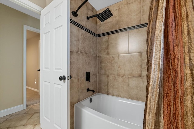 bathroom featuring shower / tub combo