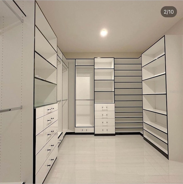 view of spacious closet