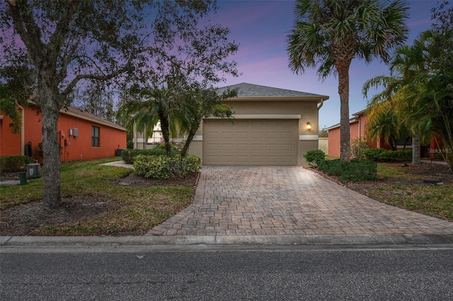 view of front facade featuring a garage