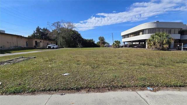 Listing photo 2 for N Semoran Blvd, Orlando FL 32807