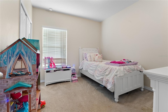 bedroom with carpet flooring