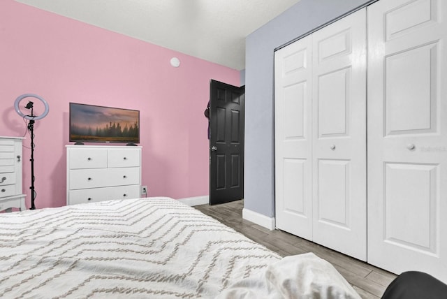 bedroom featuring a closet