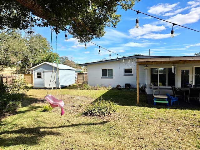 view of yard with a shed